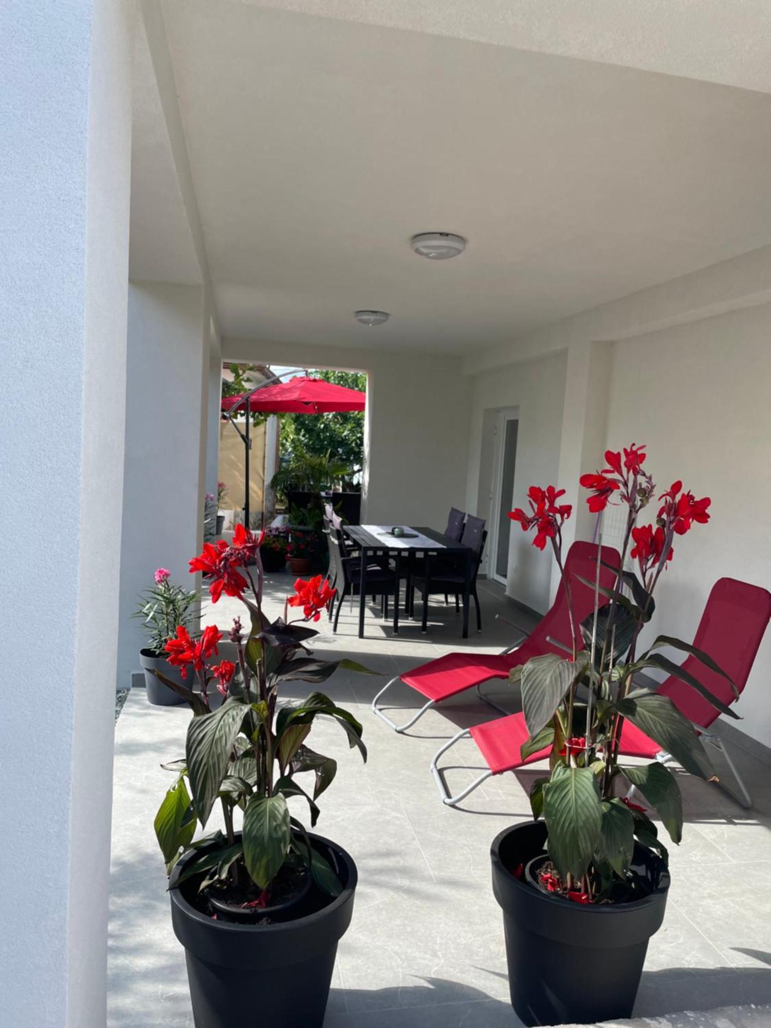 Apartmani Stellar Malinska Exterior foto